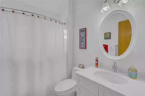 Bath - 560 Foxfield Ln, Lancaster, VA 22503 photo 5 of 6