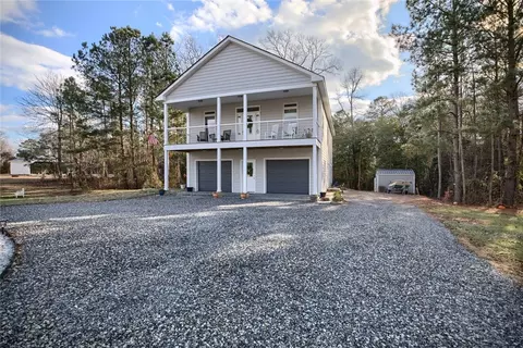 100 Pinetop Rd, Topping, VA 23169