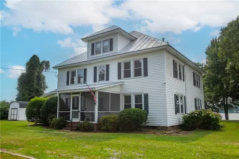 253 Old Camp Ln, Deltaville, VA 23043