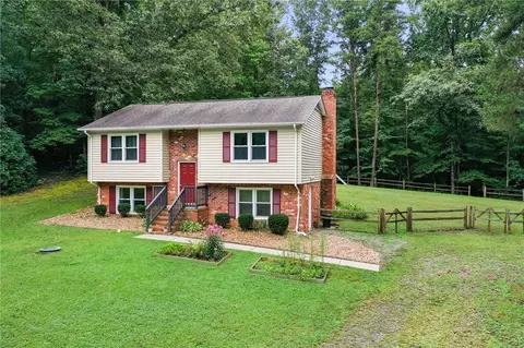 13677 Newtown Rd, Newtown, VA 23126