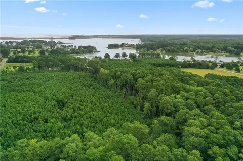 1 06ac East Point Rd, Onancock, VA 23417