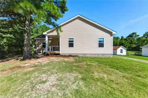 9975 Line Fence Rd, Hayes, VA 23072