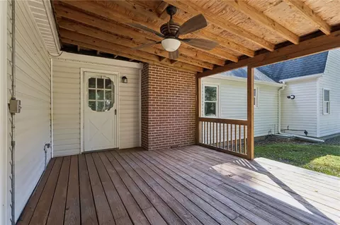 Exterior - 5544 Glebe Hall Rd, Gloucester, VA 23061 photo 4 of 12