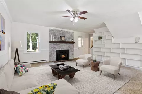 Living - 5544 Glebe Hall Rd, Gloucester, VA 23061 photo 1 of 4