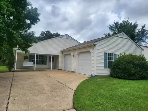 4 Ruby Ct, Hampton, VA 23666 photo 2