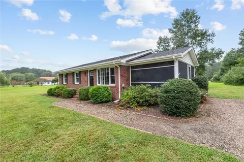 4651 Johns Point Rd, Gloucester, VA 23061 photo 5