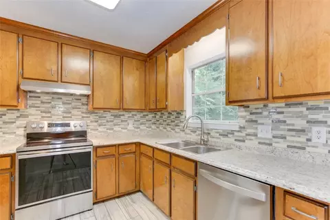 8 Langille Ct, Hampton, VA 23663 photo 16