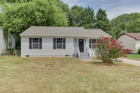 8 Langille Ct, Hampton, VA 23663 photo 2