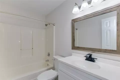 8 Langille Ct, Hampton, VA 23663 photo 29