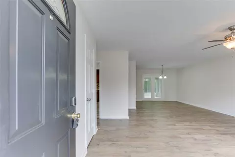 8 Langille Ct, Hampton, VA 23663 photo 6