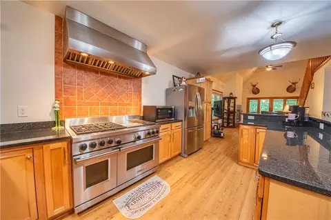 842 Robinson Ln, Topping, VA 23169 photo 11