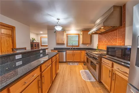 842 Robinson Ln, Topping, VA 23169 photo 13