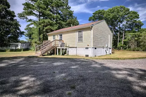 3000 Mill Point Rd, Hayes, VA 23072