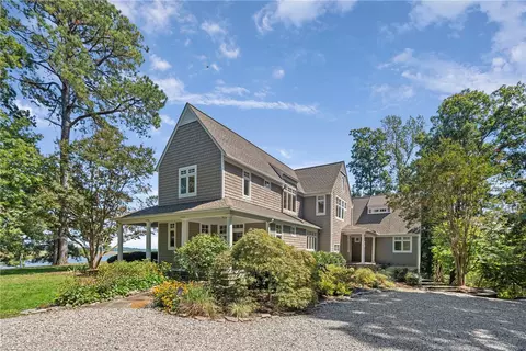 1976 Custis Millpond Rd, West Point, VA 23181