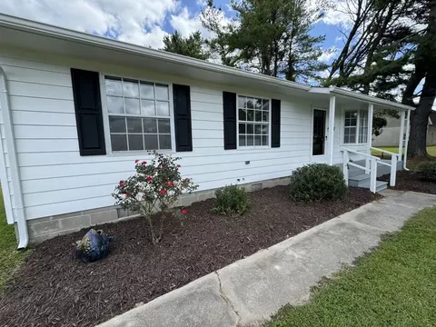 11753 Harcum Rd, Gloucester, VA 23061 photo 3