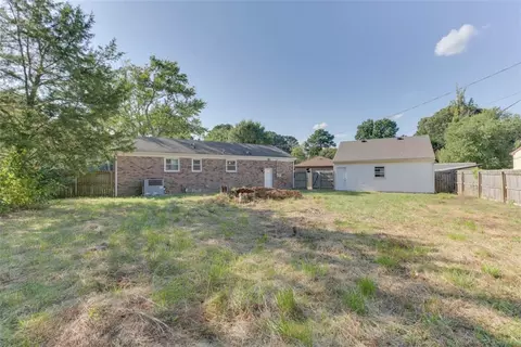 Exterior - 5 Marval Cir, Hampton, VA 23666 photo 6 of 8