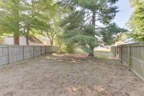 Exterior - 5 Marval Cir, Hampton, VA 23666 photo 7 of 8