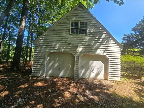 Exterior - 471 Dungeons Thicket Rd, White Stone, VA 22578 photo 3 of 6
