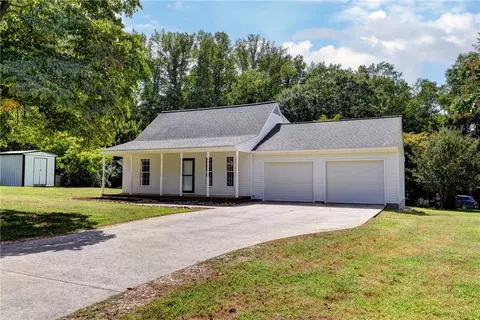 7020 Fox Mill Run Dr, Gloucester, VA 23061