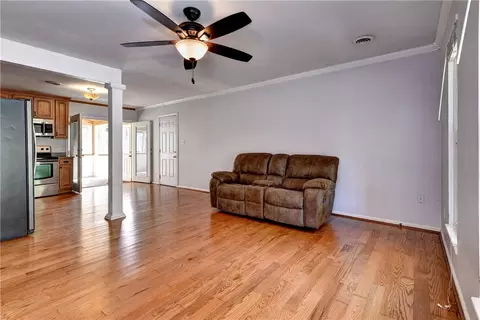 7020 Fox Mill Run Dr, Gloucester, VA 23061 photo 3