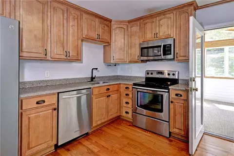 7020 Fox Mill Run Dr, Gloucester, VA 23061 photo 8