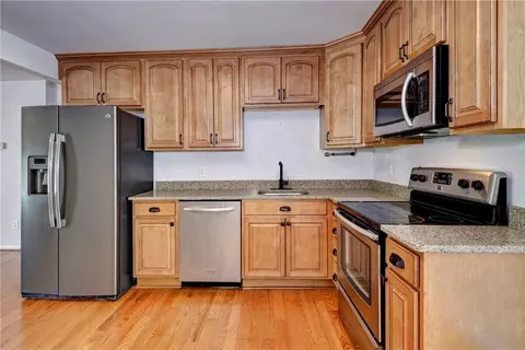 7020 Fox Mill Run Dr, Gloucester, VA 23061 photo 9