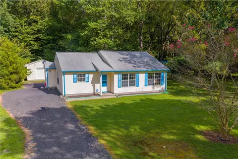 8855 Marlfield Rd, Gloucester, VA 23061 photo 4