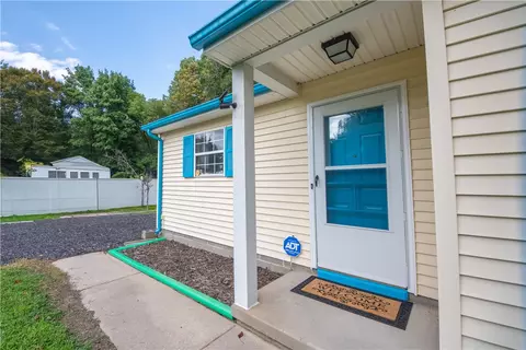 8855 Marlfield Rd, Gloucester, VA 23061 photo 7