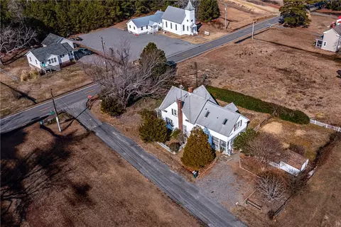 View/Area - 21 Summers Ln, White Stone, VA 22578 photo 2 of 4