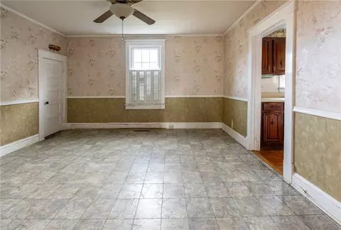 Living - 21 Summers Ln, White Stone, VA 22578 photo 6 of 7