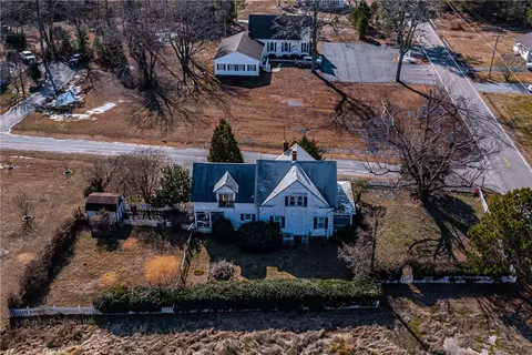 View/Area - 21 Summers Ln, White Stone, VA 22578 photo 3 of 4