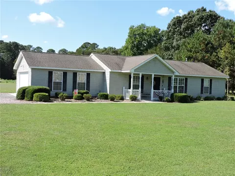4216 Buckley Hall Rd, Cobbs Creek, VA 23035