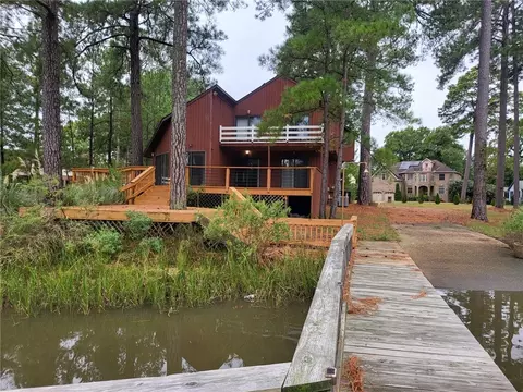 19 Pine Cone Dr, Hampton, VA 23669 photo 3