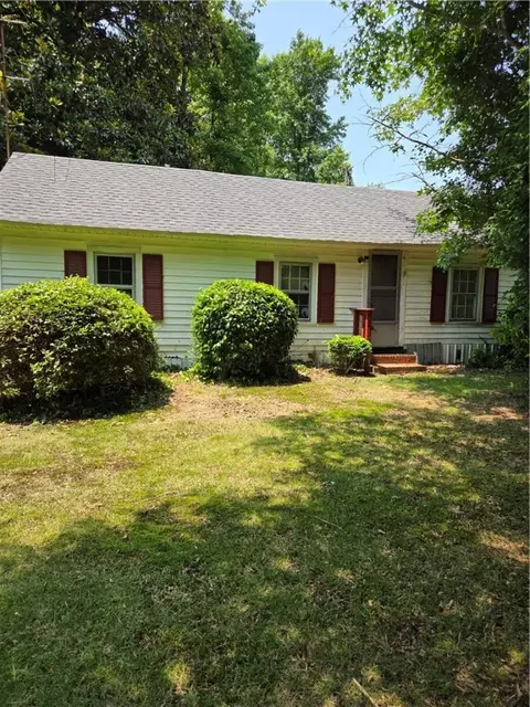 257 Roane Point Dr, Cobbs Creek, VA 23035