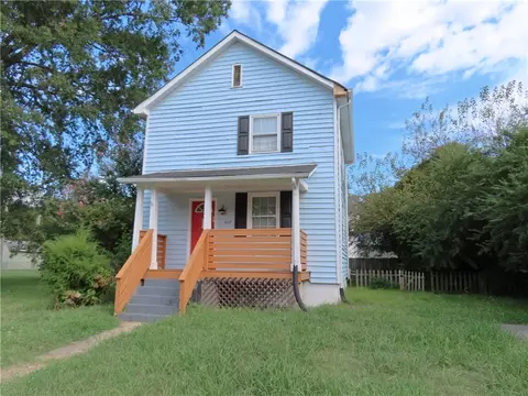 1003 Burnside St, Hopewell, VA 23860