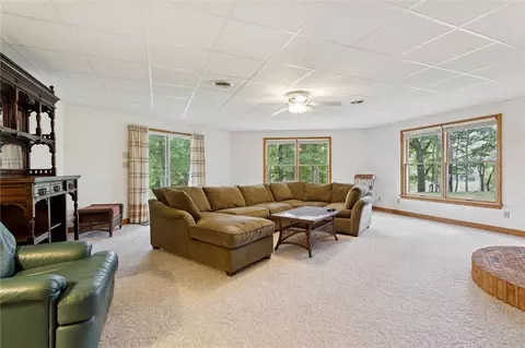 Living - 8038 Boxwood Ln, Gloucester, VA 23061 photo 2 of 3