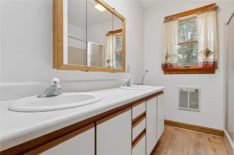 Bath - 8038 Boxwood Ln, Gloucester, VA 23061 photo 6 of 6