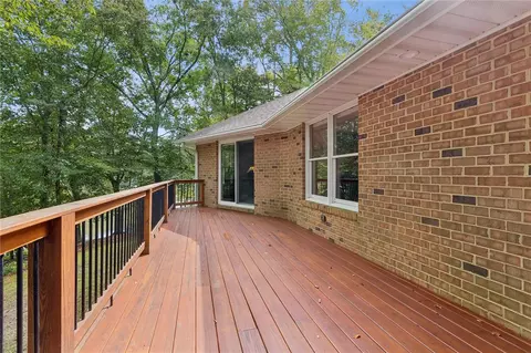 Exterior - 8038 Boxwood Ln, Gloucester, VA 23061 photo 6 of 9