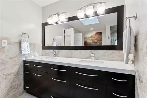Bath - 8038 Boxwood Ln, Gloucester, VA 23061 photo 1 of 6