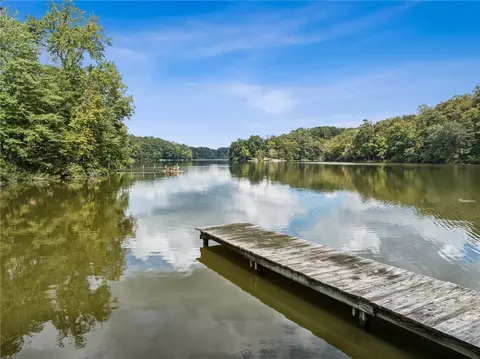 View/Area - 8038 Boxwood Ln, Gloucester, VA 23061 photo 2 of 5