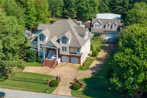 96 Speck Ave, Deltaville, VA 23043