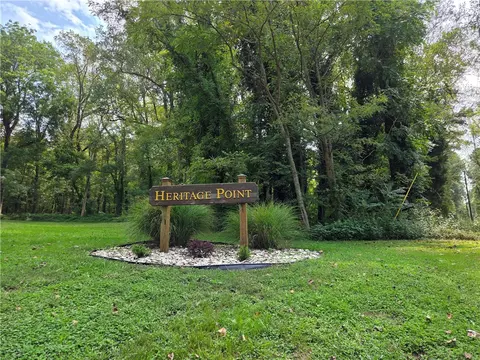 20 1-99 Belmont Dr # E, Lancaster, VA 22503