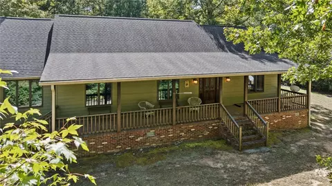 11812 General Puller Hwy, Hartfield, VA 23071