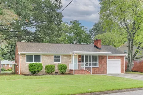 605 Spruce Rd, Newport News, VA 23601