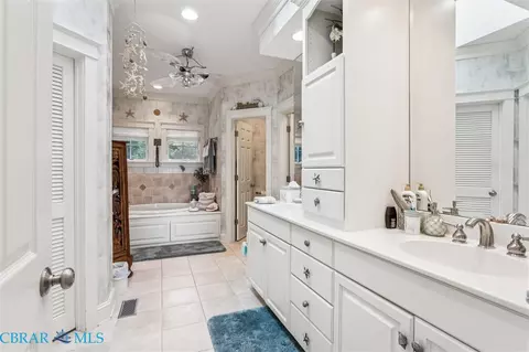 7589 Spencer Rd, Gloucester Point, VA 23062 photo 18