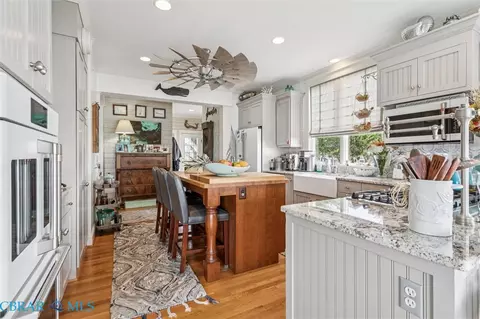 7589 Spencer Rd, Gloucester Point, VA 23062 photo 9