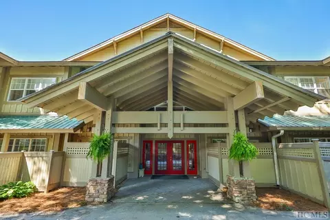 84 Clubhouse Trl #203, Highlands, NC 28741