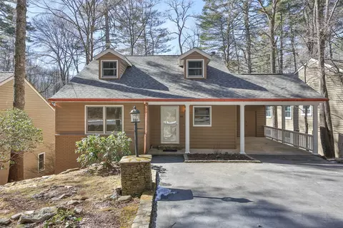 100 Williamsburg Ct, Highlands, NC 28741