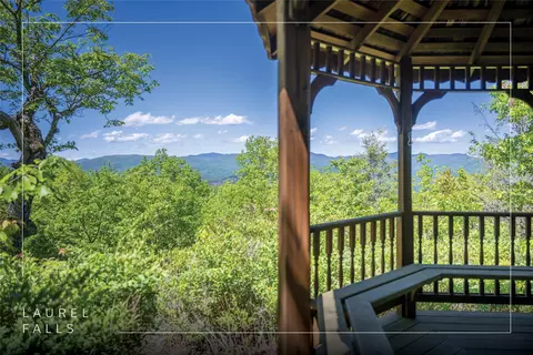 115 Fox Knob Dr, Glenville, NC 28736