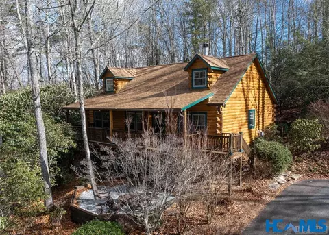 126 Winsome Way, Cashiers, NC 28717